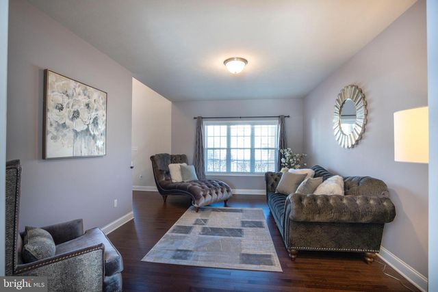 1735 WOODLEDGE DR, State College, PA 16803