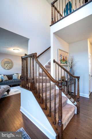 1735 WOODLEDGE DR, State College, PA 16803