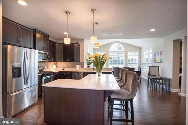 1735 WOODLEDGE DR, State College, PA 16803