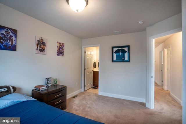 1735 WOODLEDGE DR, State College, PA 16803