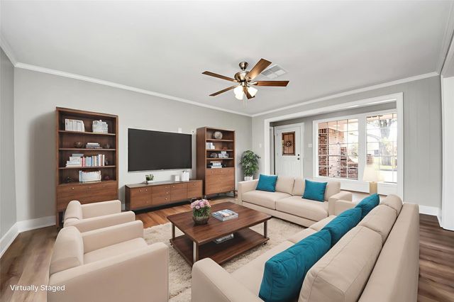 7102 Log Hollow Drive, Houston, TX 77040