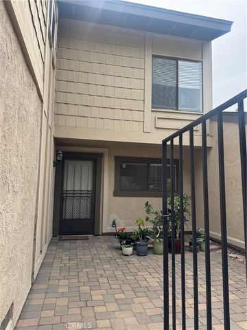 2508 C N Tustin, Santa Ana, CA 92705