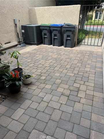 2508 C N Tustin, Santa Ana, CA 92705