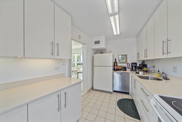 100 SANDS POINT ROAD 223, Longboat Key, FL 34228