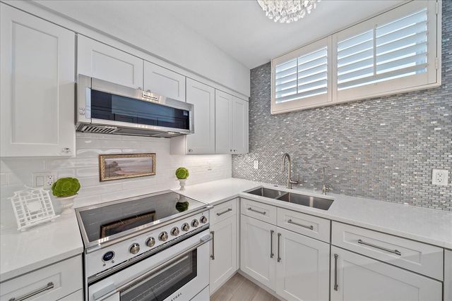 100 SANDS POINT ROAD 223, Longboat Key, FL 34228