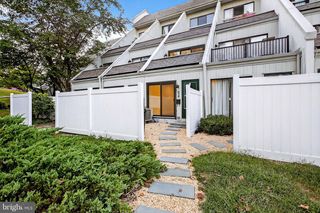 567 SUMMIT HOUSE, West Chester, PA 19382