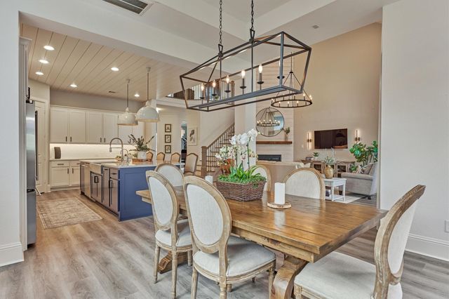 70 E Liberty Square Place, The Woodlands, TX 77389