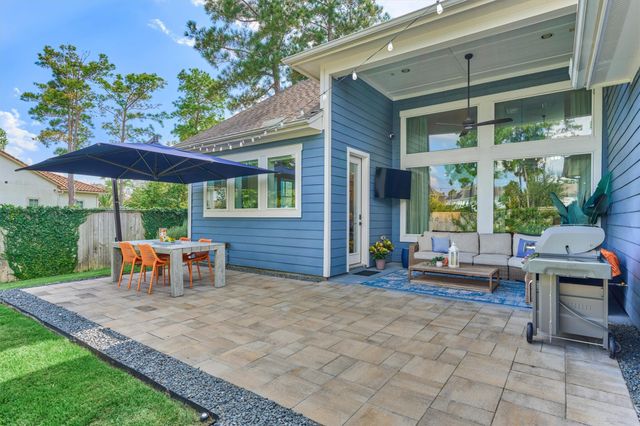 70 E Liberty Square Place, The Woodlands, TX 77389