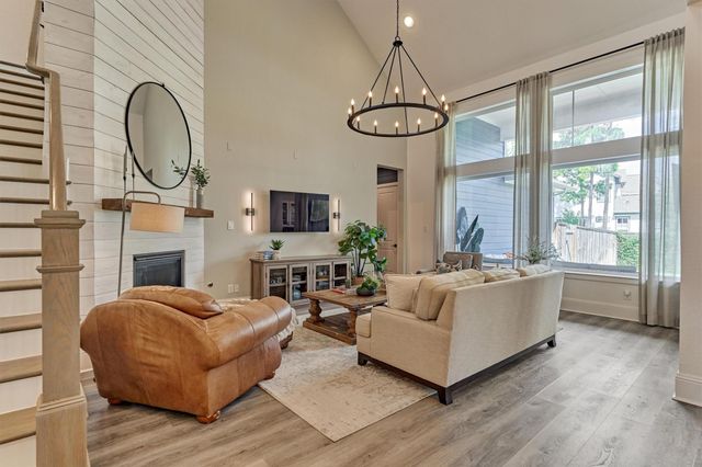 70 E Liberty Square Place, The Woodlands, TX 77389