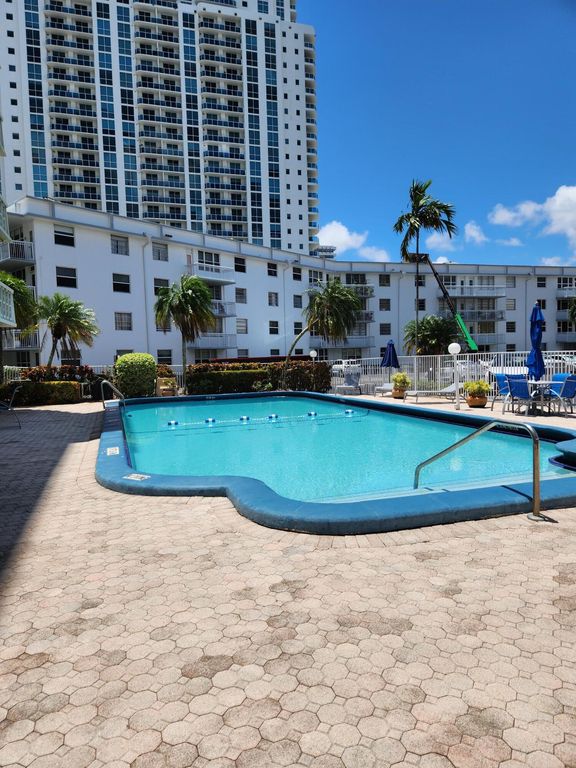 1893 S OCEAN Drive 511, Hallandale Beach, FL 33009