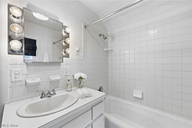 3685 Gridley Road, Shaker Heights, OH 44122