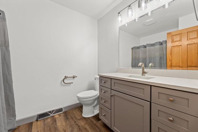3706 S 157th STREET, New Berlin, WI 53151