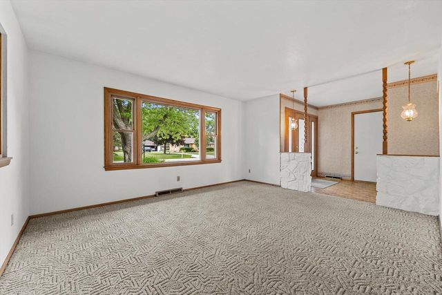 3706 S 157th STREET, New Berlin, WI 53151