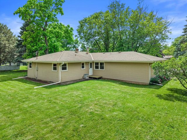 3706 S 157th STREET, New Berlin, WI 53151