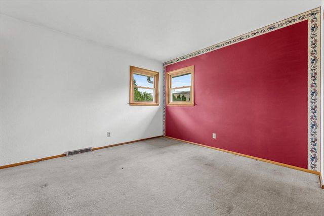 3706 S 157th STREET, New Berlin, WI 53151