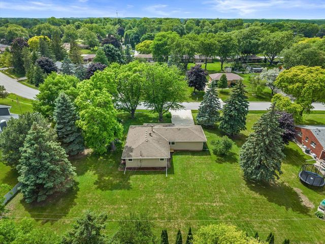 3706 S 157th STREET, New Berlin, WI 53151
