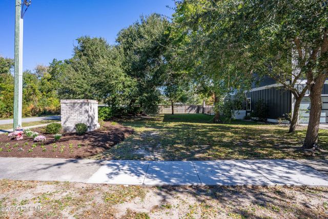 1 Diamond Point Court, Holly Ridge, NC 28445