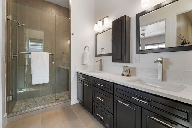 1203 Highland View Loop, Redmond, OR 97756