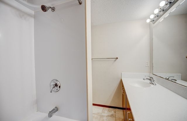 505 Tumbling Hawk 505, Acton, MA 01718