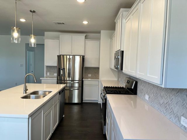 111 Adeline RD, Hutto, TX 78634