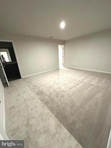 420 CIRCLE DR, Winchester, VA 22601