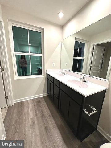 420 CIRCLE DR, Winchester, VA 22601