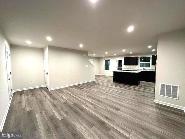 420 CIRCLE DR, Winchester, VA 22601