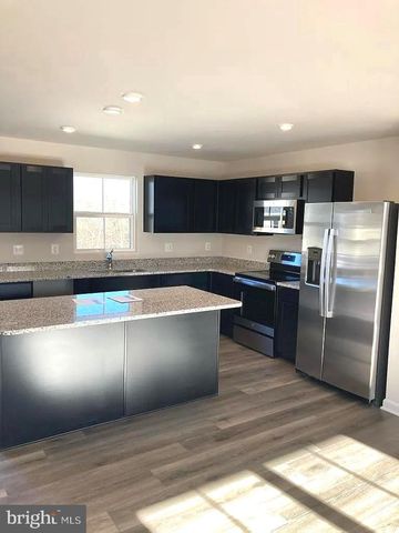 420 CIRCLE DR, Winchester, VA 22601