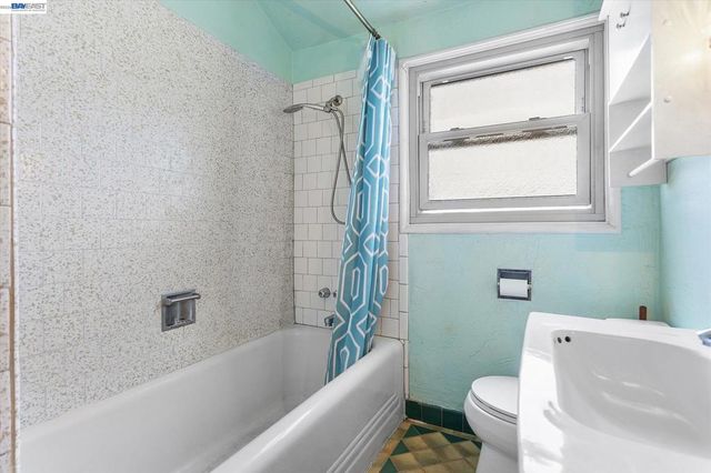 2518 98Th Ave, Oakland, CA 94605