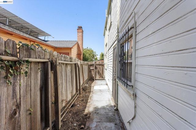 2518 98Th Ave, Oakland, CA 94605