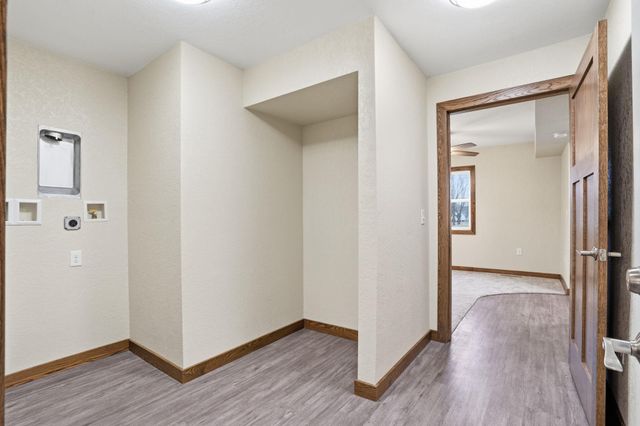 103 E Logan Street, New Hampton, IA 50659