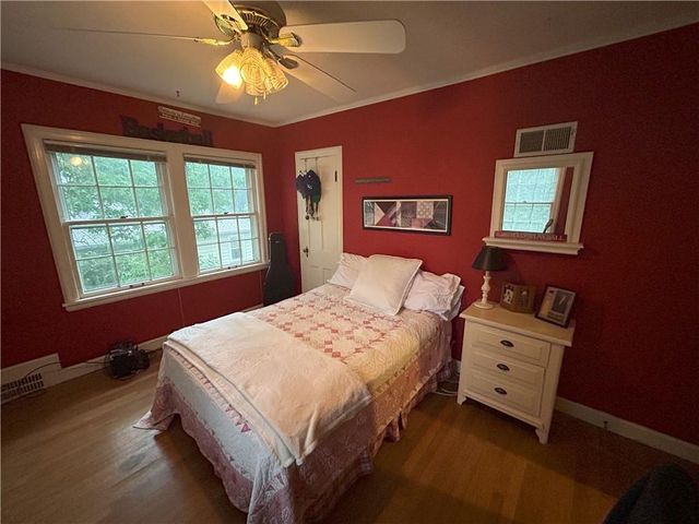 725 S Main Street, Nevada, MO 64772