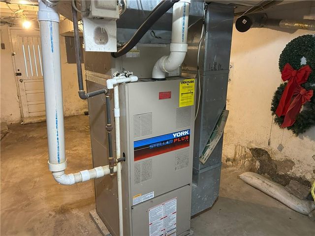 725 S Main Street, Nevada, MO 64772