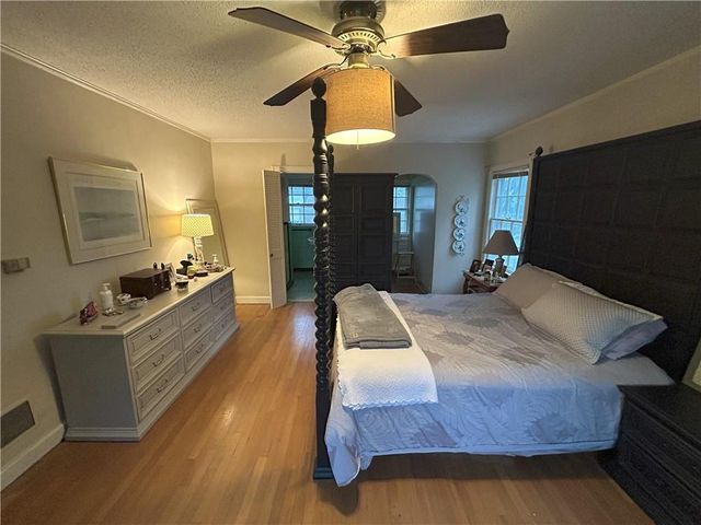 725 S Main Street, Nevada, MO 64772