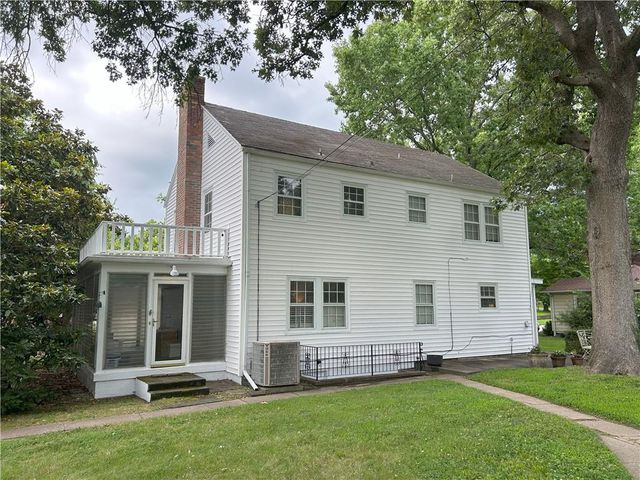 725 S Main Street, Nevada, MO 64772