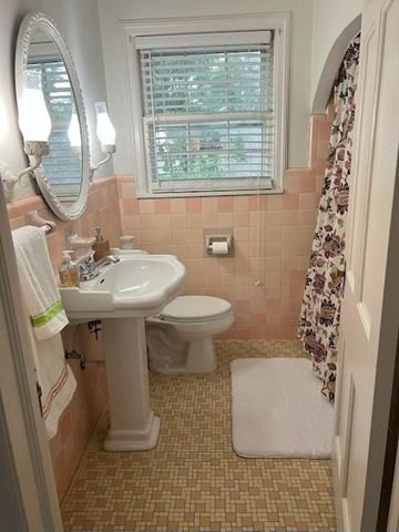 725 S Main Street, Nevada, MO 64772