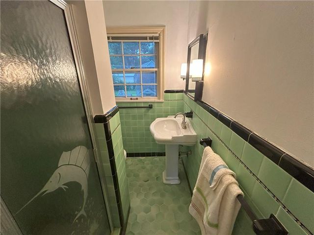 725 S Main Street, Nevada, MO 64772