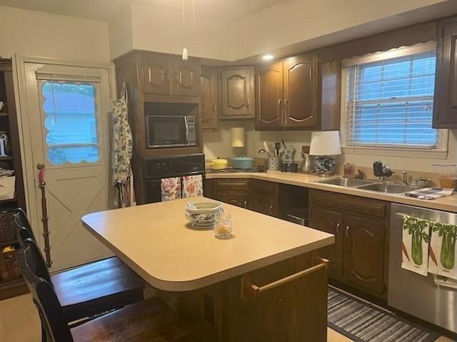 725 S Main Street, Nevada, MO 64772