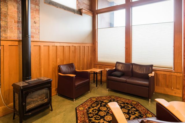 131 W Kalamazoo Avenue, Kalamazoo, MI 49007