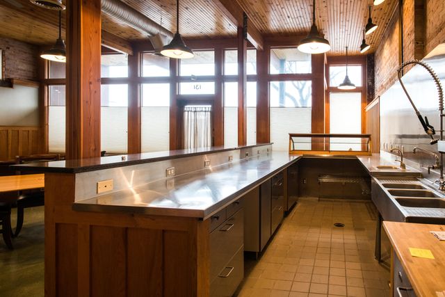 131 W Kalamazoo Avenue, Kalamazoo, MI 49007