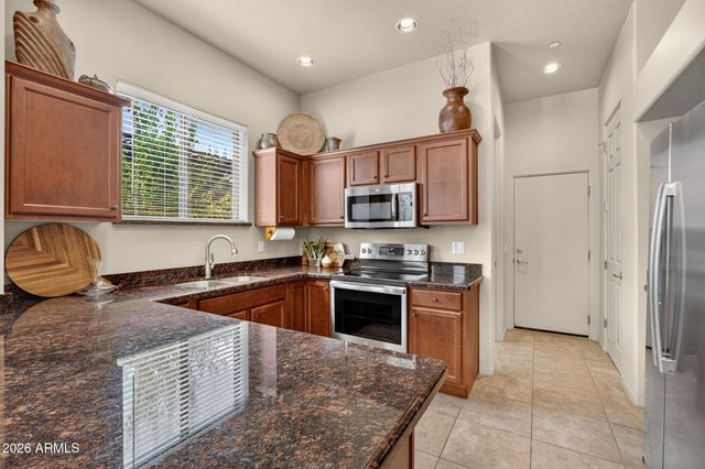 14247 N ASHBROOK Drive A, Fountain Hills, AZ 85268