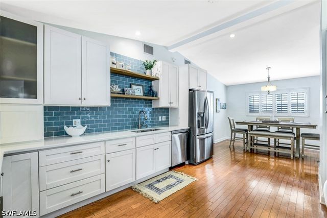 739 7th AVE N, Naples, FL 34102
