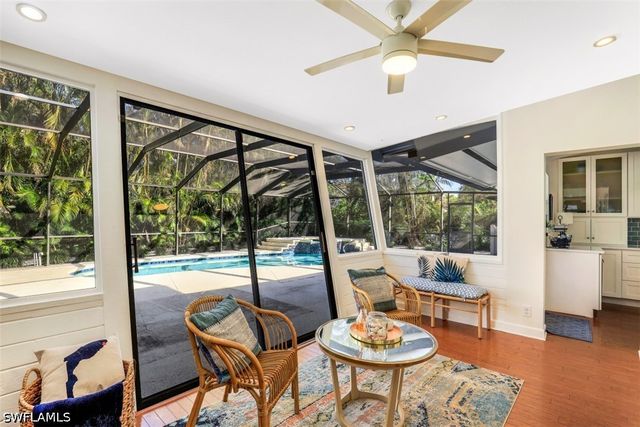739 7th AVE N, Naples, FL 34102