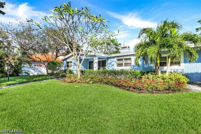 739 7th AVE N, Naples, FL 34102