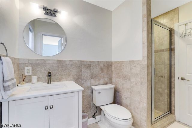 739 7th AVE N, Naples, FL 34102