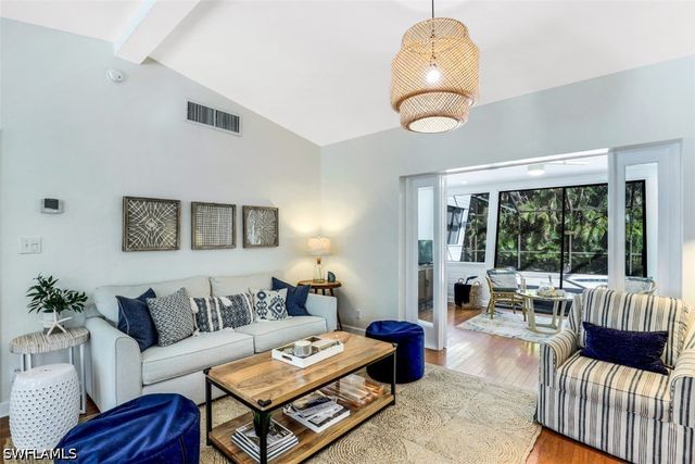 739 7th AVE N, Naples, FL 34102