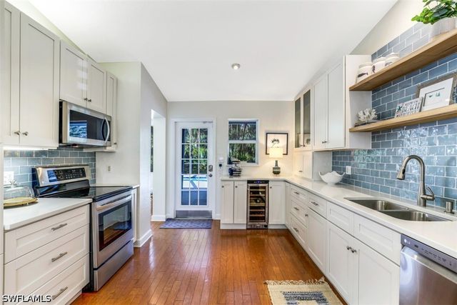 739 7th AVE N, Naples, FL 34102
