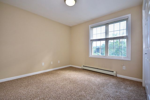 581 Plymouth St 581, Middleboro, MA 02346