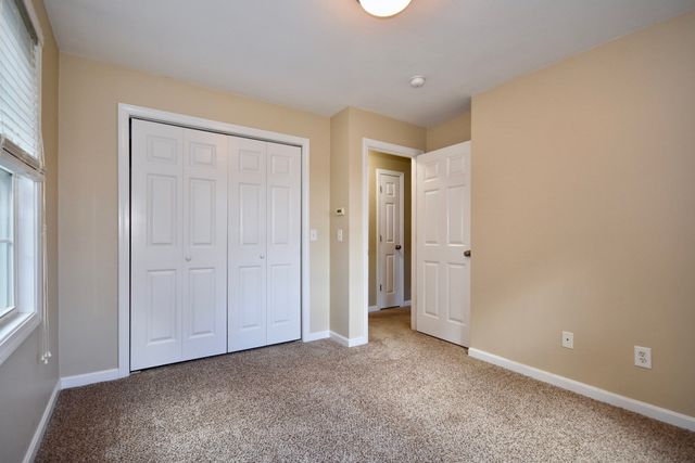 581 Plymouth St 581, Middleboro, MA 02346