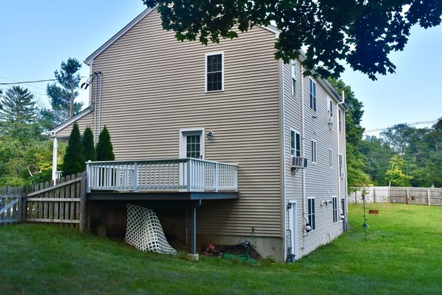 581 Plymouth St 581, Middleboro, MA 02346